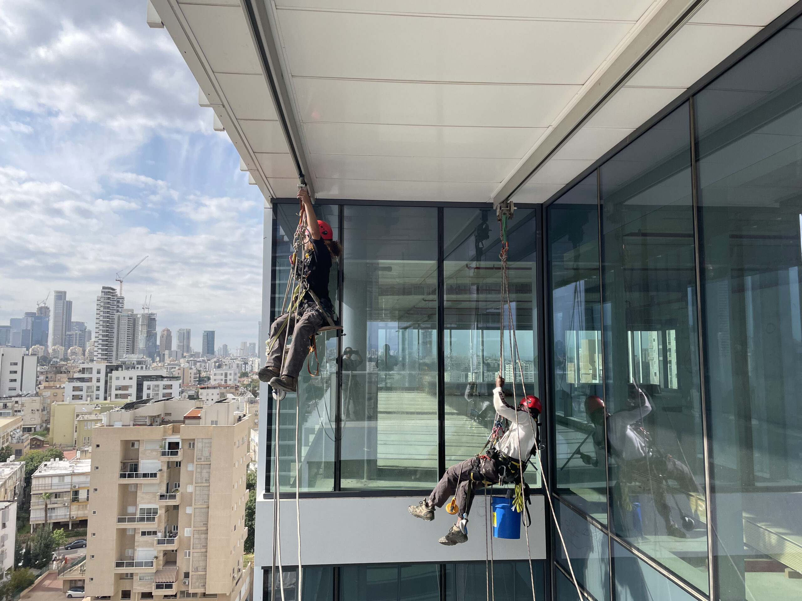 ניקוי חלונות בגובה